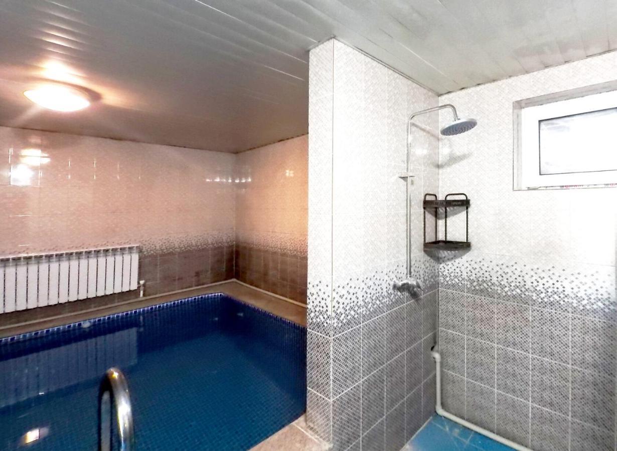 Railway Hotel Алмати Екстер'єр фото